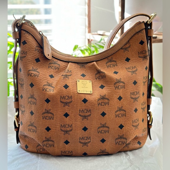 SOLD XXX MCM Shoulder bag - Picture 3 of 8